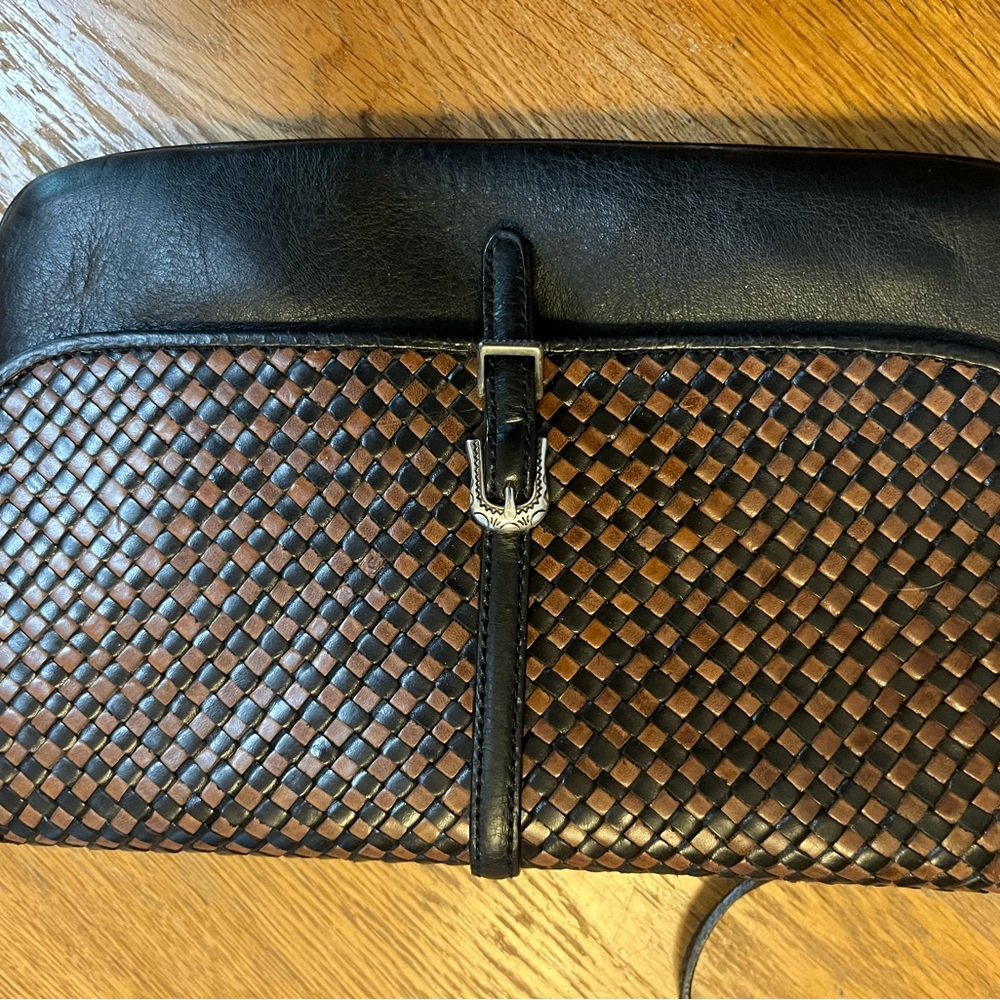 Weaved crossbody Purse